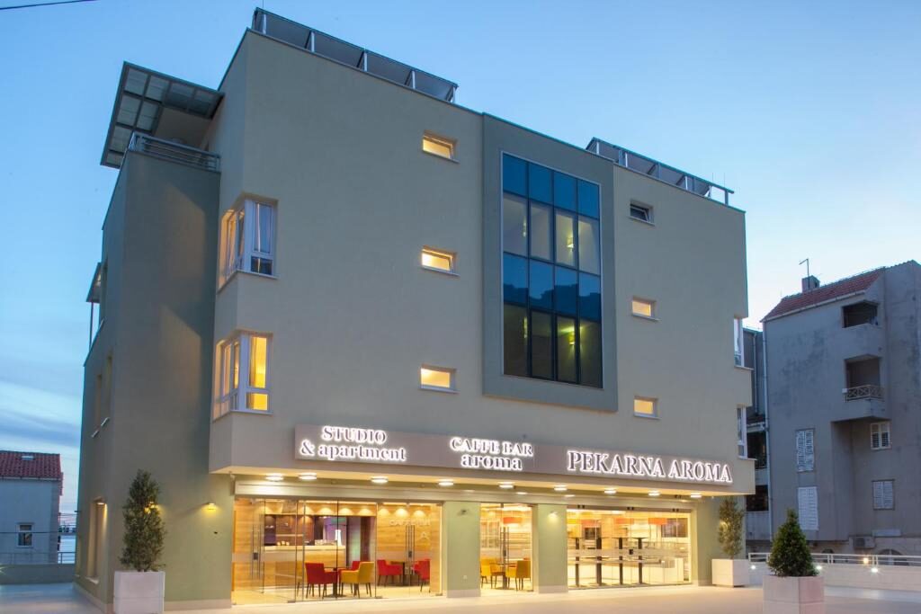 Guesthouse Aroma building in Makarska